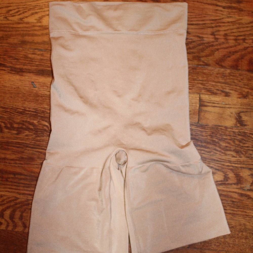 VS Slimtastic High Waist Thigh Shaper